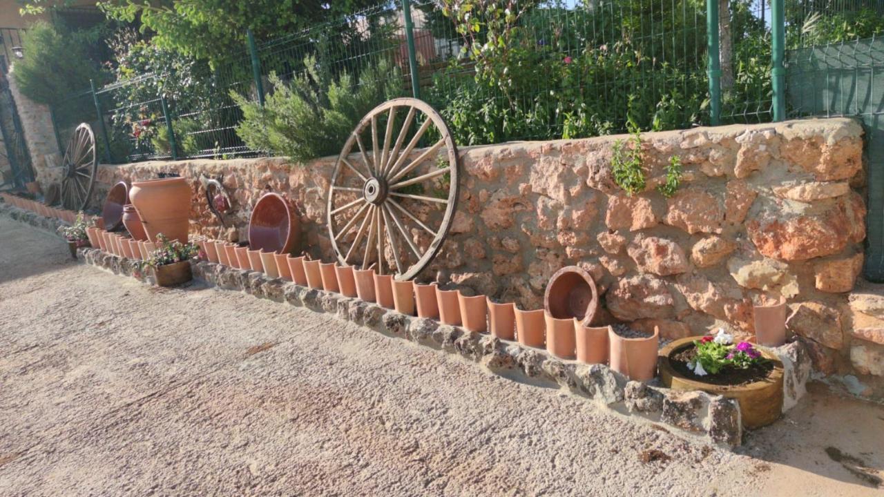 El Retiro De Cervantes Ossa de Montiel Bagian luar foto